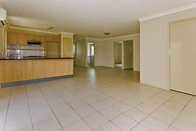 CRESTMEAD QLD 4132, Crestmead - Thumbnail 3