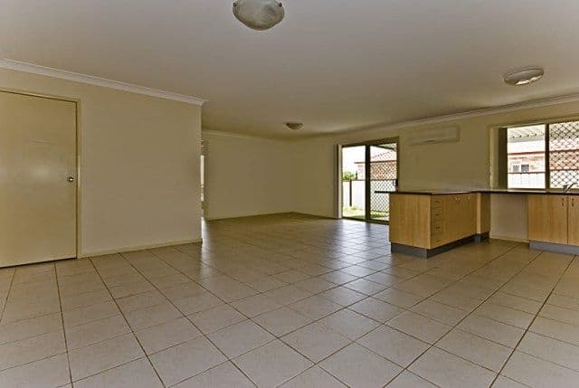 CRESTMEAD QLD 4132, Crestmead - Thumbnail 4