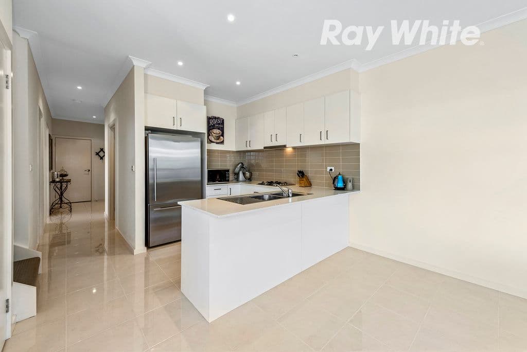 23 Lynne Street, Lalor VIC 3075, Lalor - Thumbnail 2