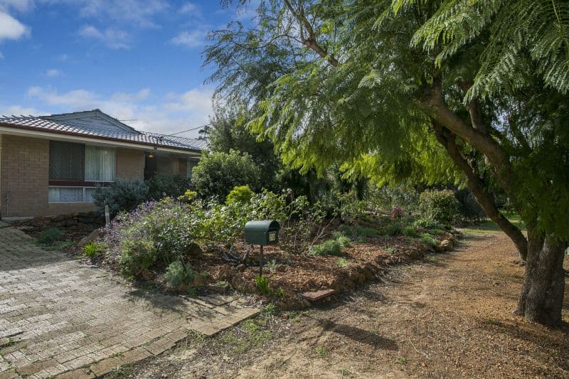 70 Temby Avenue, Kalamunda WA 6076, Kalamunda - Thumbnail 2