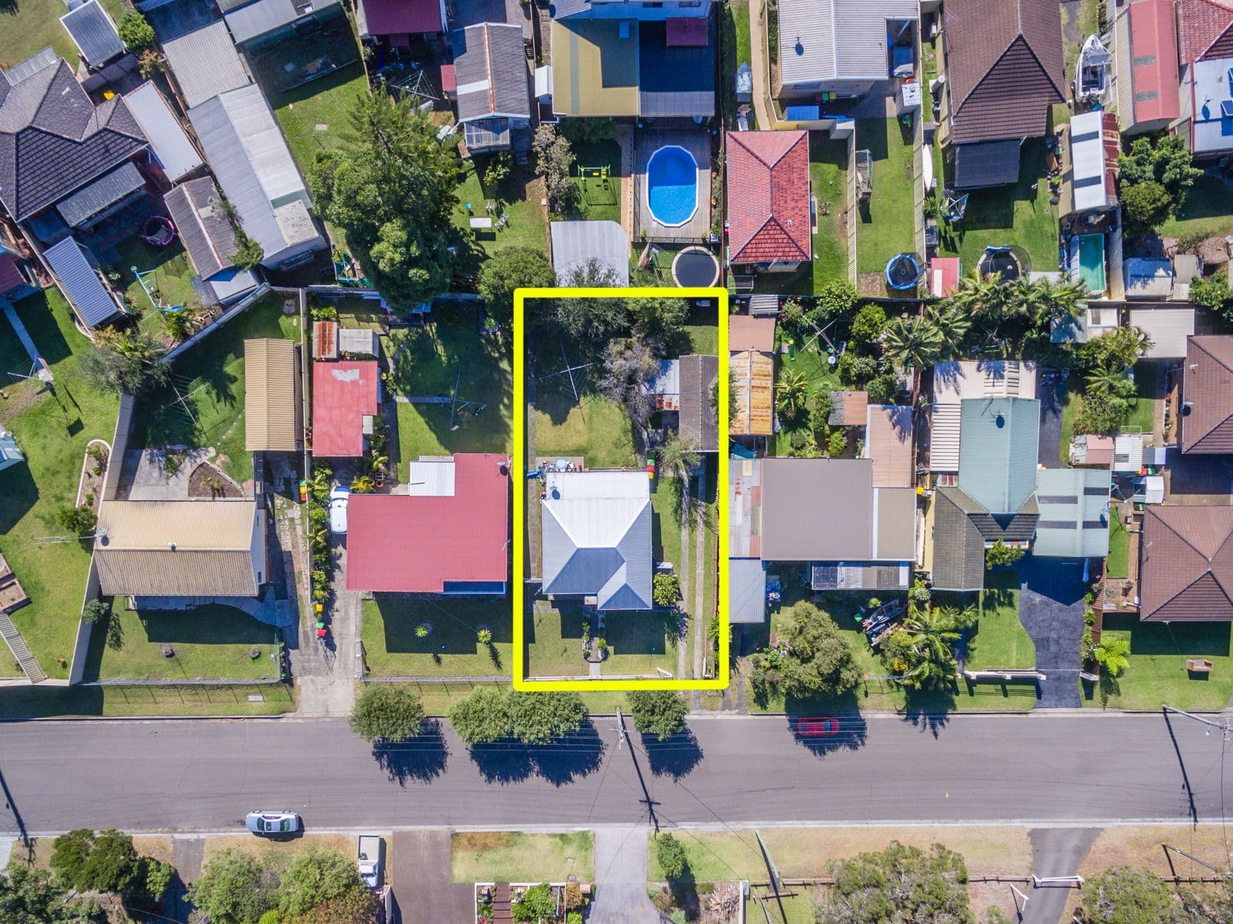 92 Fisher Street, Oak Flats - Thumbnail 2