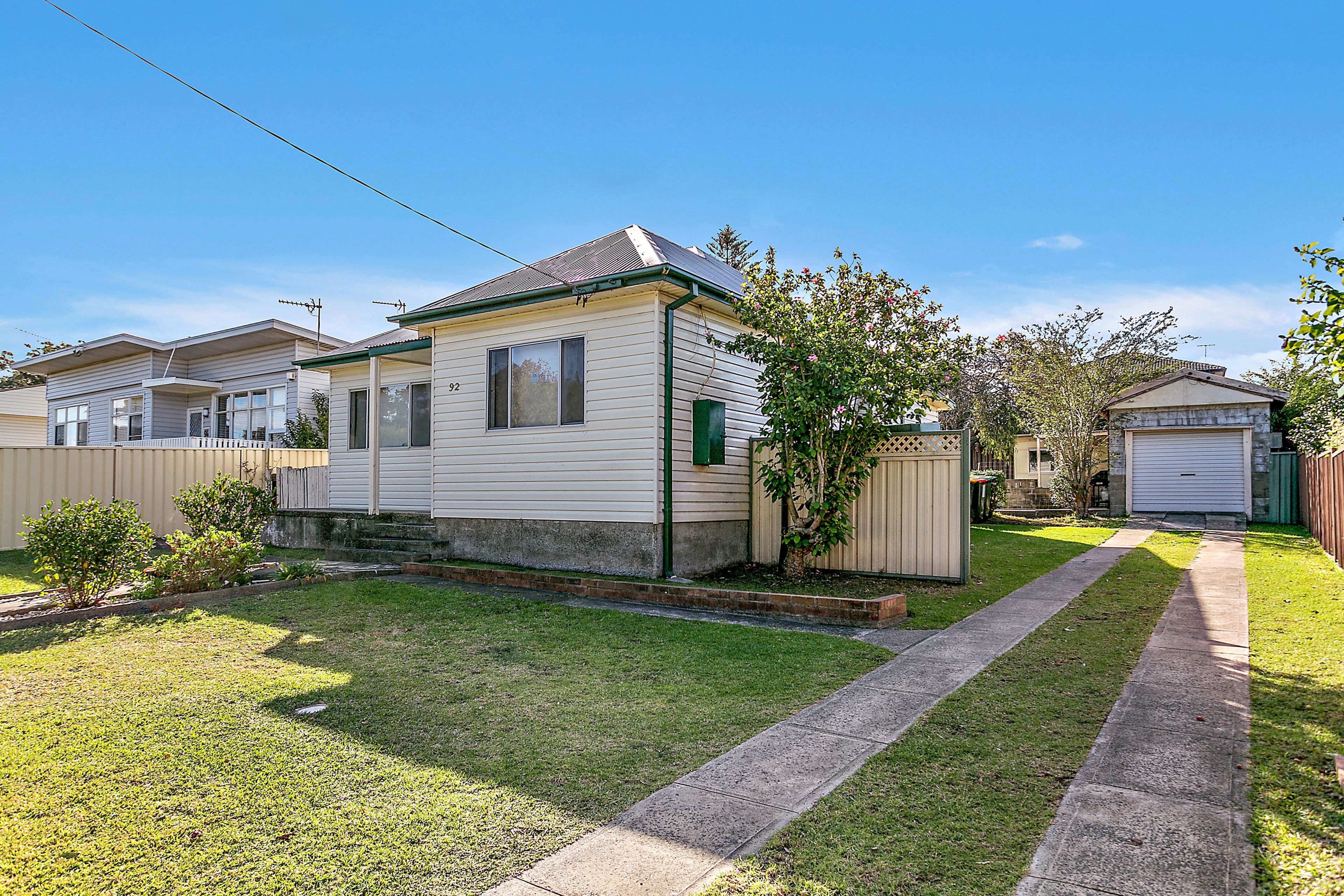 92 Fisher Street, Oak Flats - Thumbnail 6
