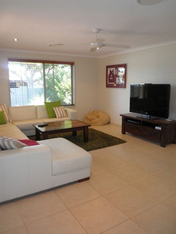 29 Curlew Crescent, BURLEIGH WATERS QLD 4220, Burleigh Waters - Thumbnail 5
