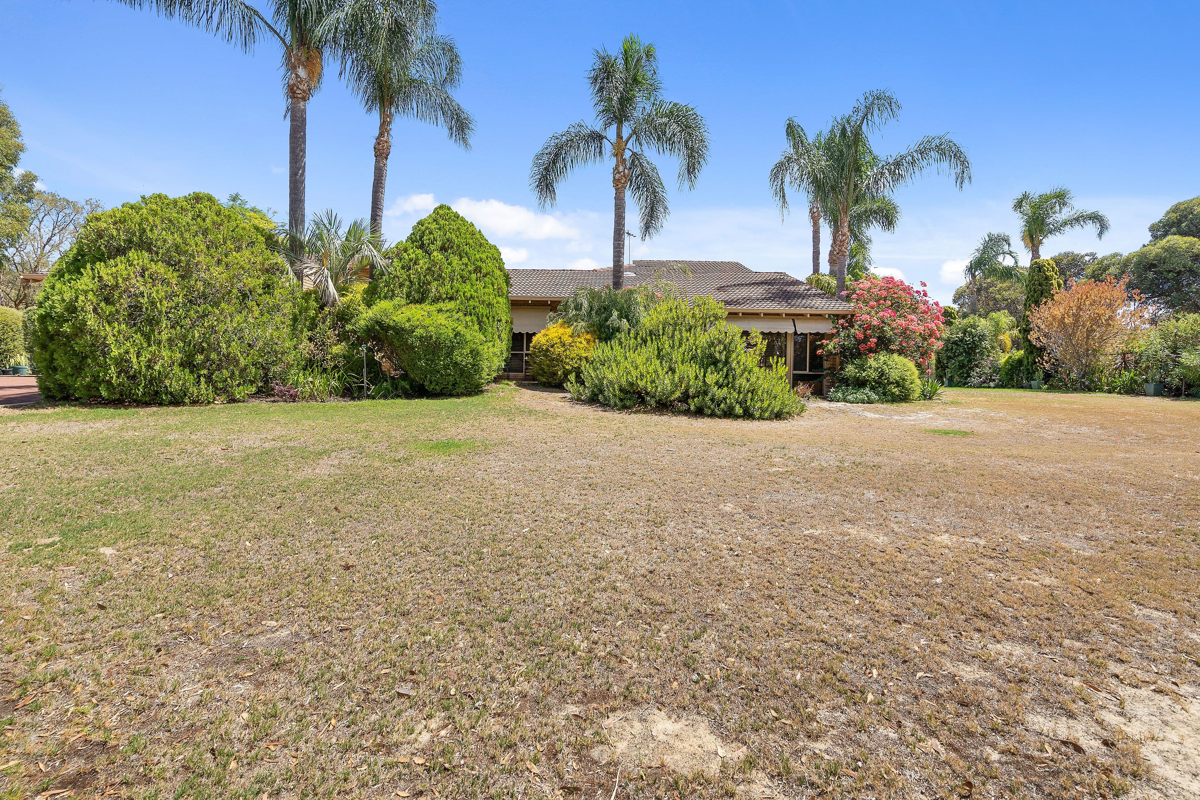 32 Bernborough Place, Wanneroo WA 6065, Wanneroo - Thumbnail 2