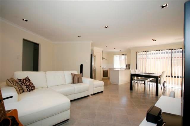 6A Abadan Road, SOUTHERN RIVER WA 6110, Southern River - Thumbnail 5