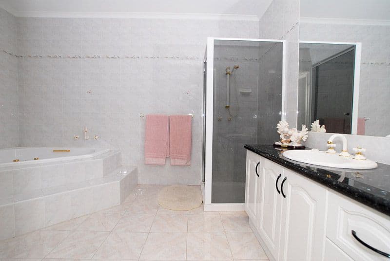 24 Scotia Crescent, KEYSBOROUGH VIC 3173, Keysborough - Thumbnail 3