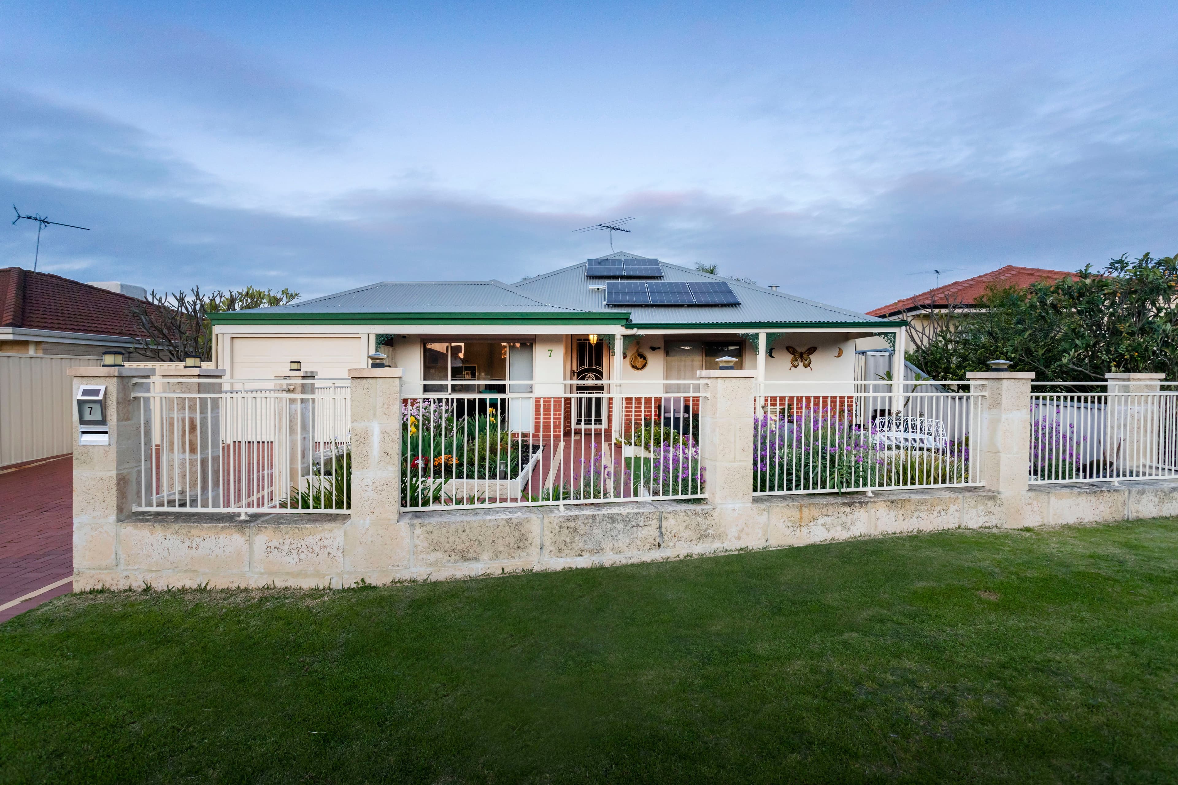 7 Auburn Close, Marangaroo WA 6064, Marangaroo - Image 1