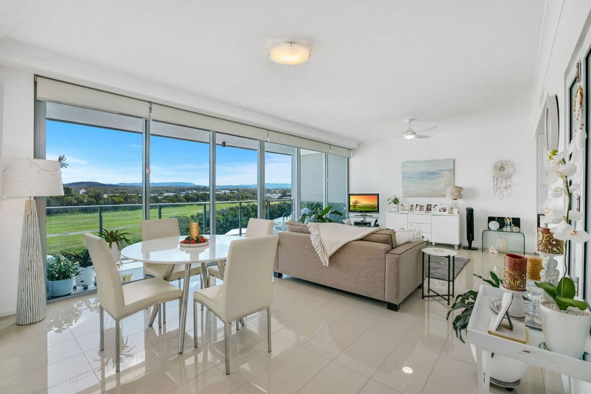 15 Compass Drive, Biggera Waters QLD 4216, Biggera Waters - Thumbnail 6