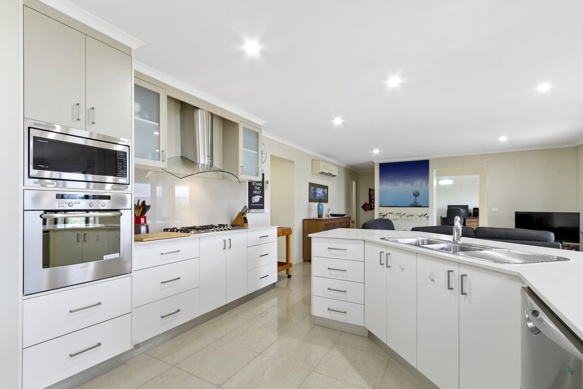 60 Riverslea Boulevard, Traralgon VIC 3844, Traralgon - Thumbnail 4
