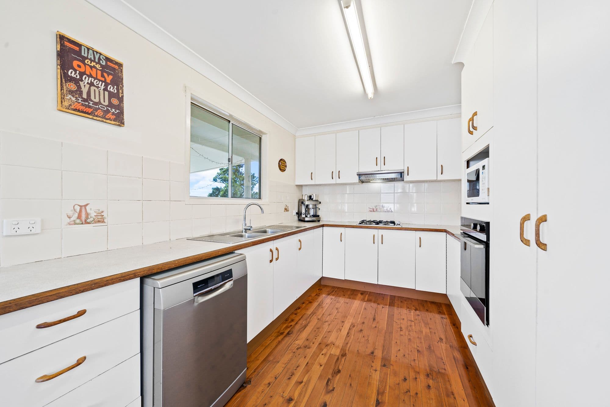 83 Bunkers Hill School Road, Westbrook QLD 4350, Westbrook - Thumbnail 5