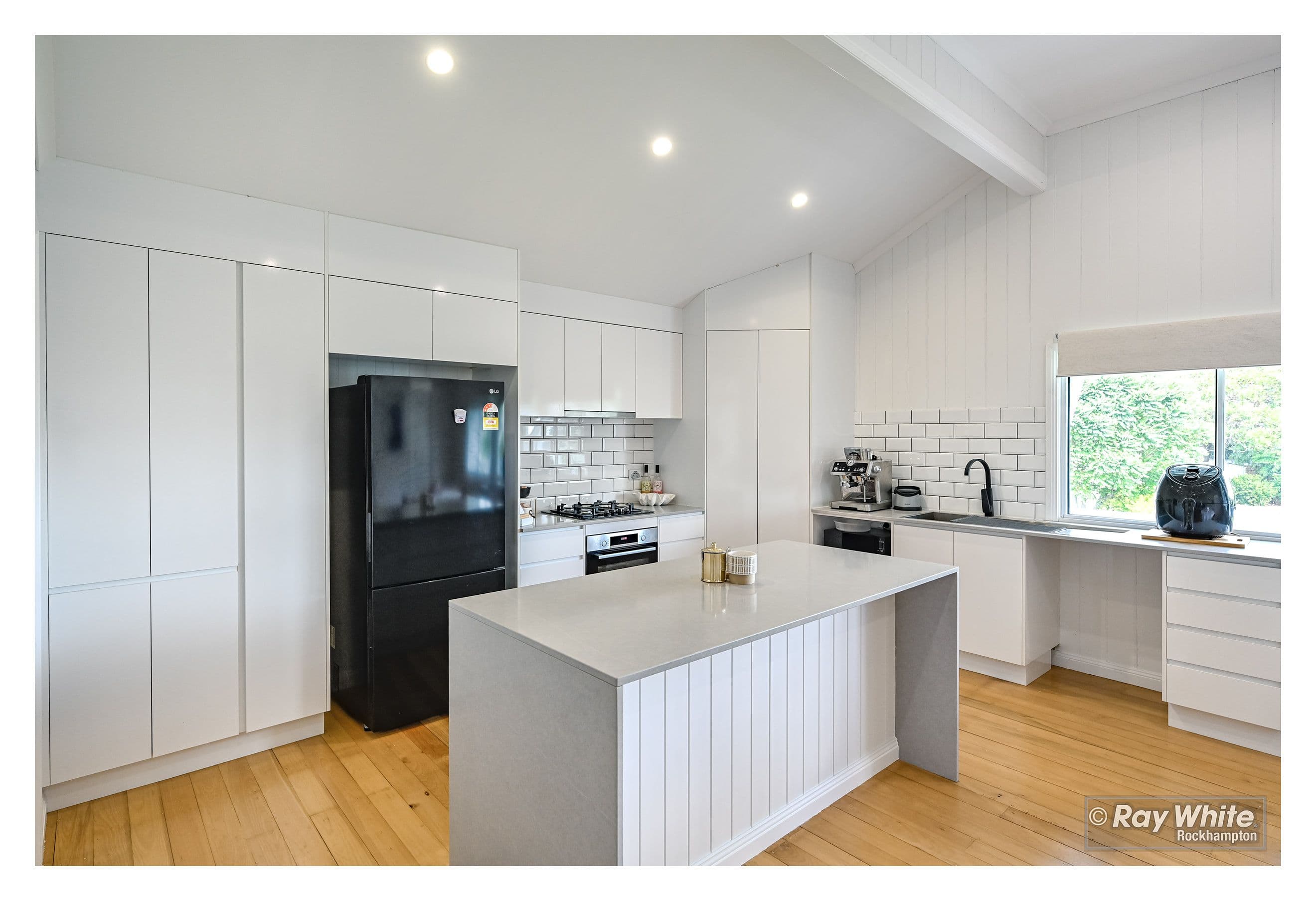 66 Upper Dawson Road, Allenstown QLD 4700, Allenstown - Thumbnail 4
