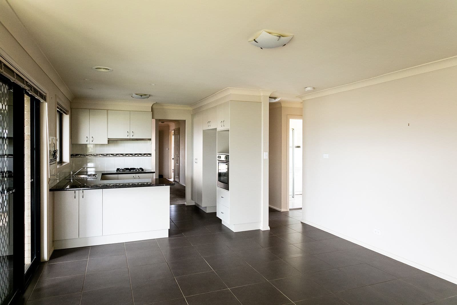 1 Ramsay Close, Orange - Thumbnail 4
