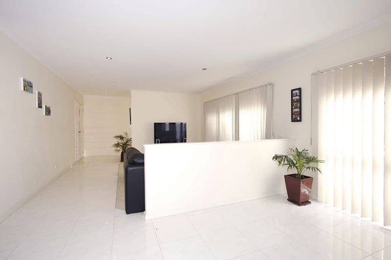 1D Hearthside Court, RINGWOOD VIC 3134, Ringwood - Thumbnail 3