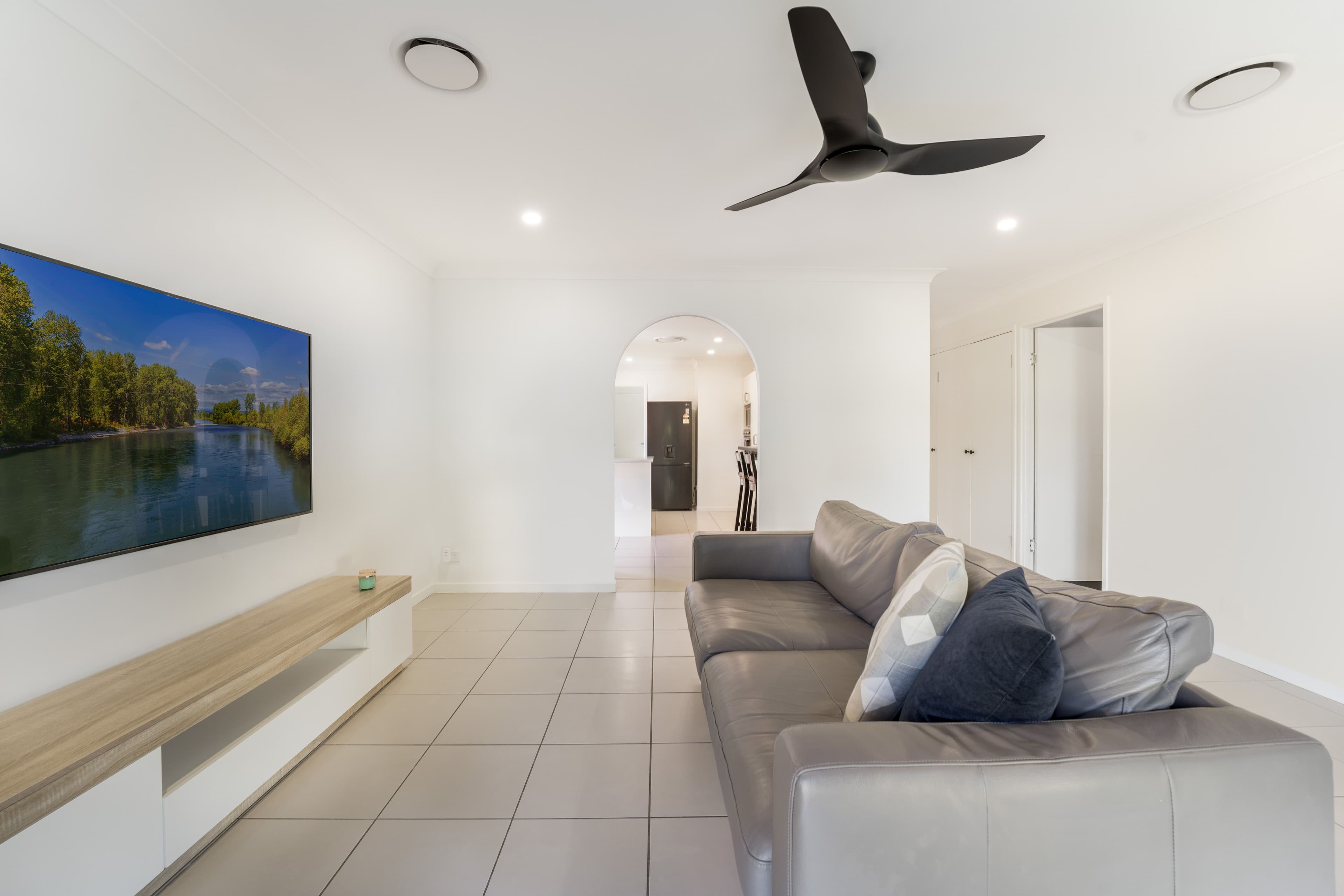 9 Felice Court, Daisy Hill QLD 4127, Daisy Hill - Thumbnail 2