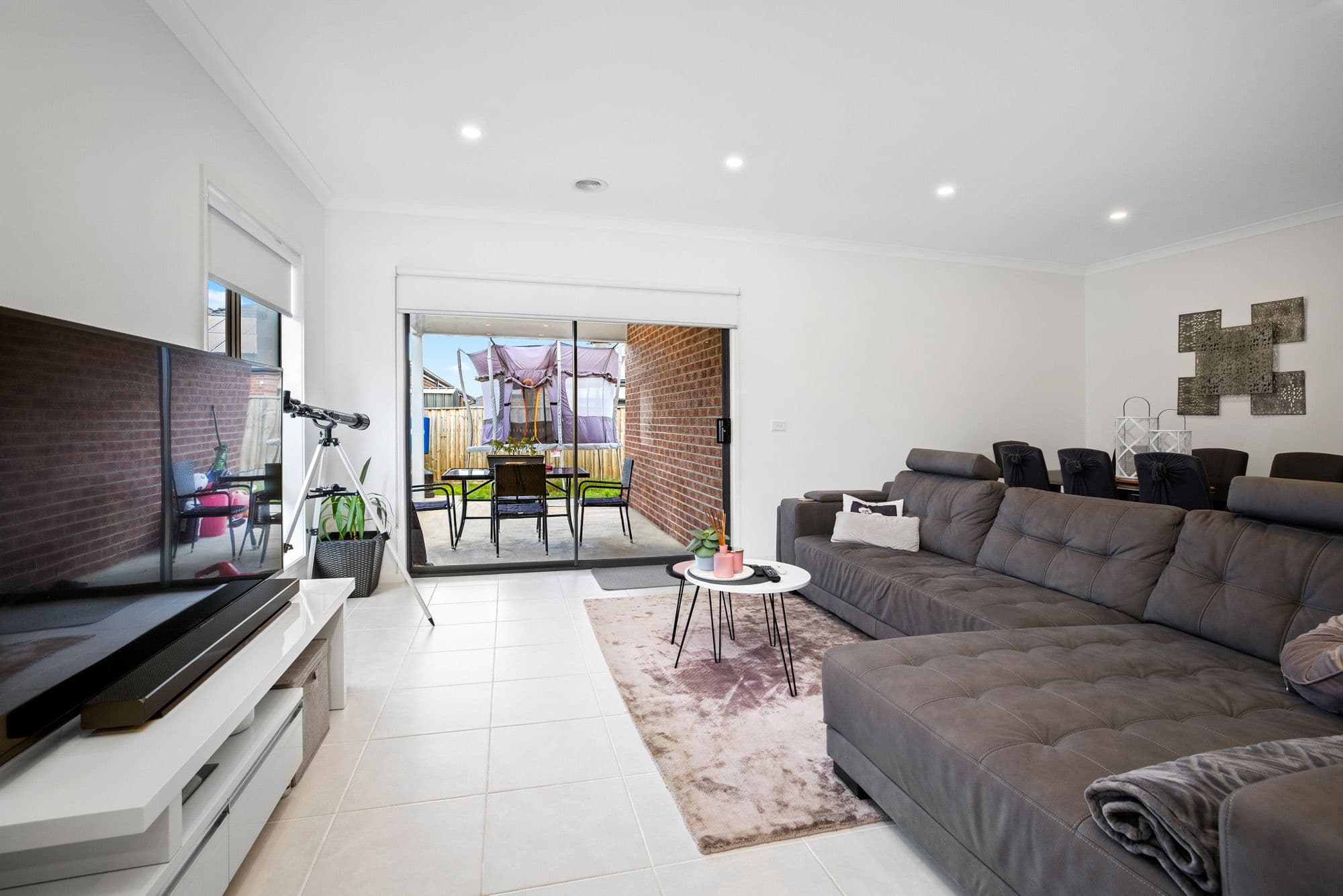 14 Larapinta Entrance, Werribee VIC 3030, Werribee - Thumbnail 2