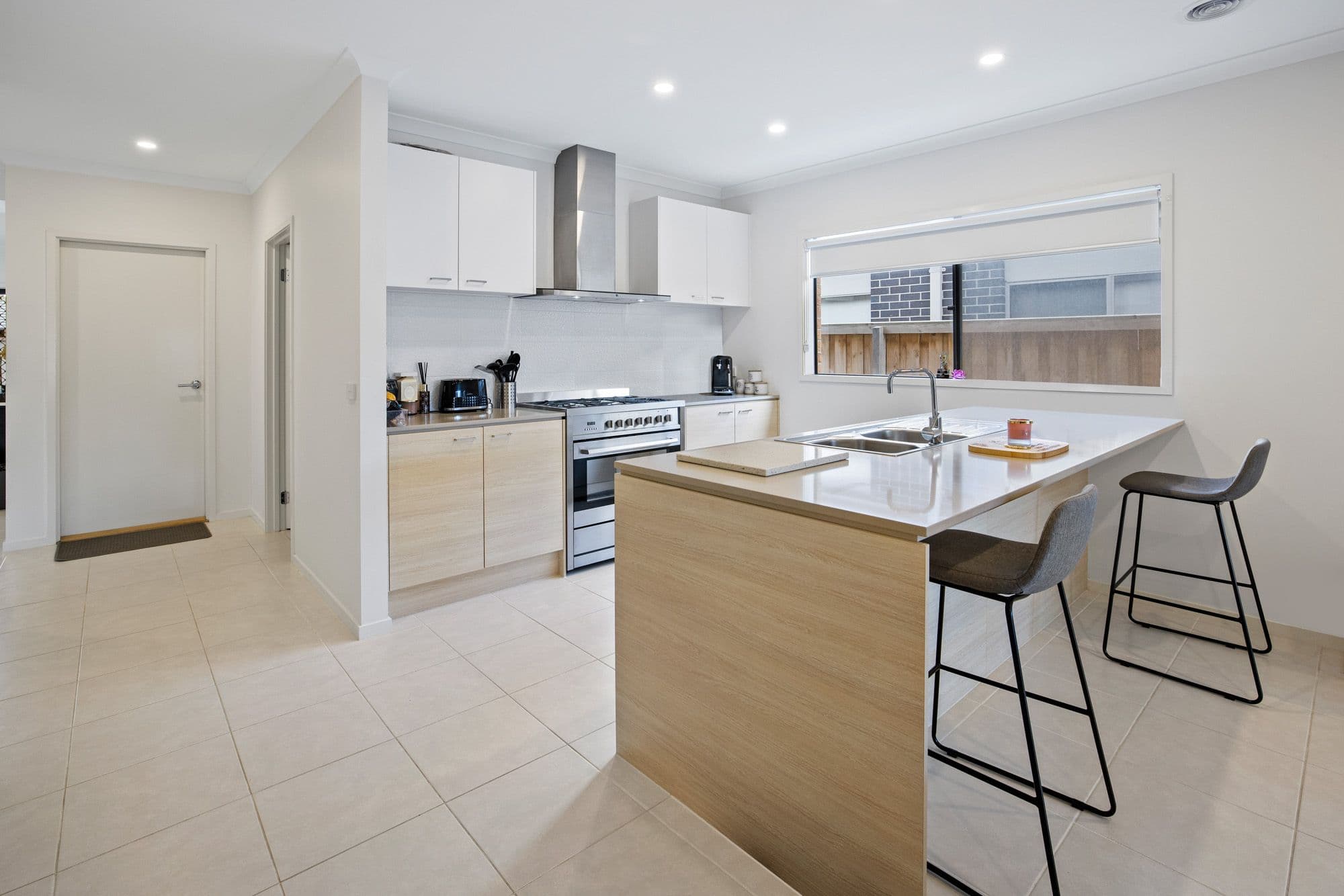 14 Larapinta Entrance, Werribee VIC 3030, Werribee - Thumbnail 4