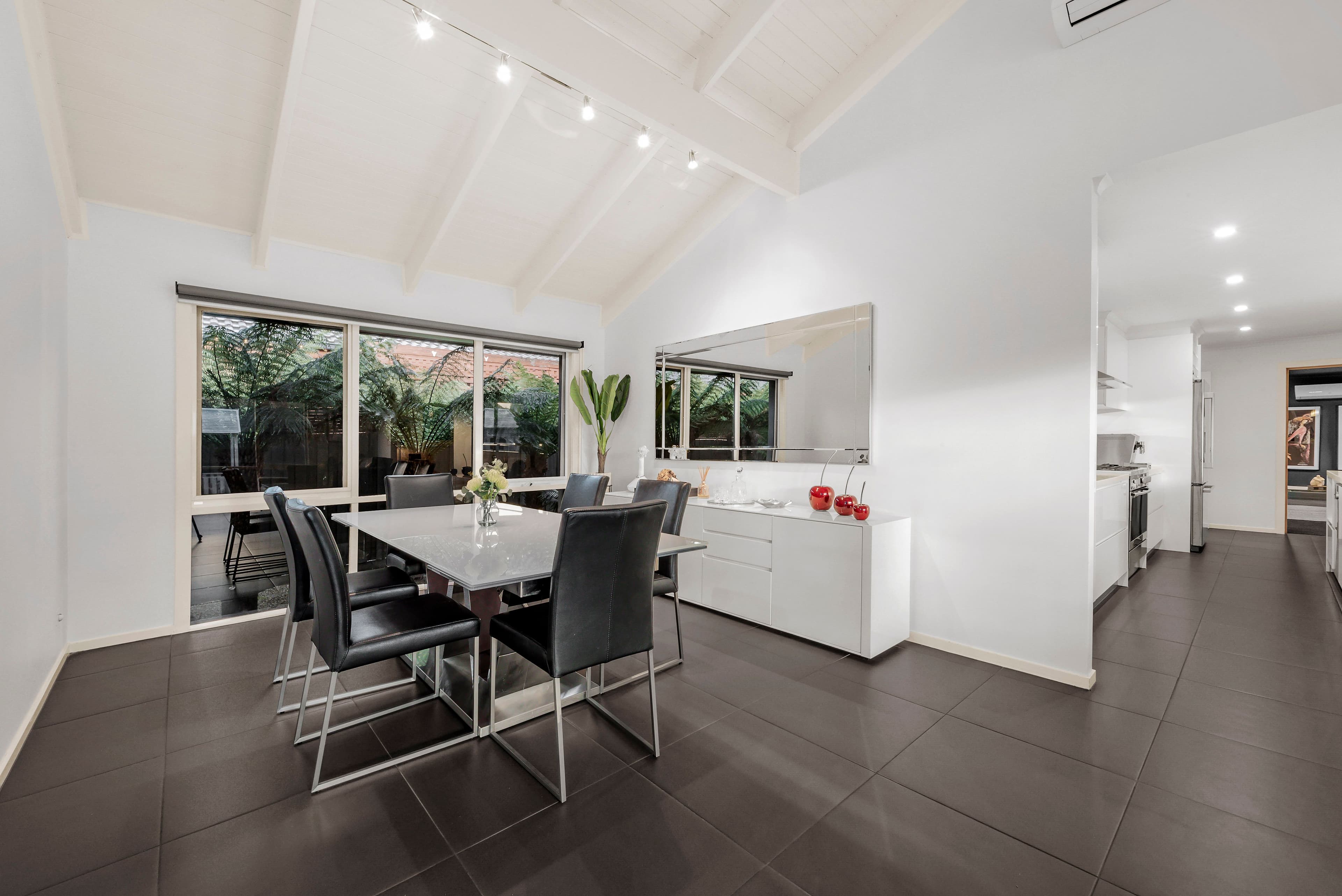 25 Belindavale Drive, Knoxfield VIC 3180, Knoxfield - Thumbnail 4