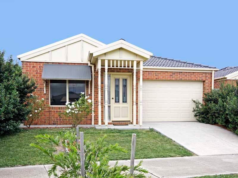49 Oakwood Crescent, WAURN PONDS VIC 3216, Waurn Ponds - Image 1