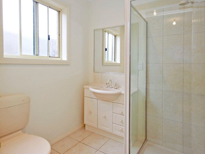 49 Oakwood Crescent, WAURN PONDS VIC 3216, Waurn Ponds - Thumbnail 6