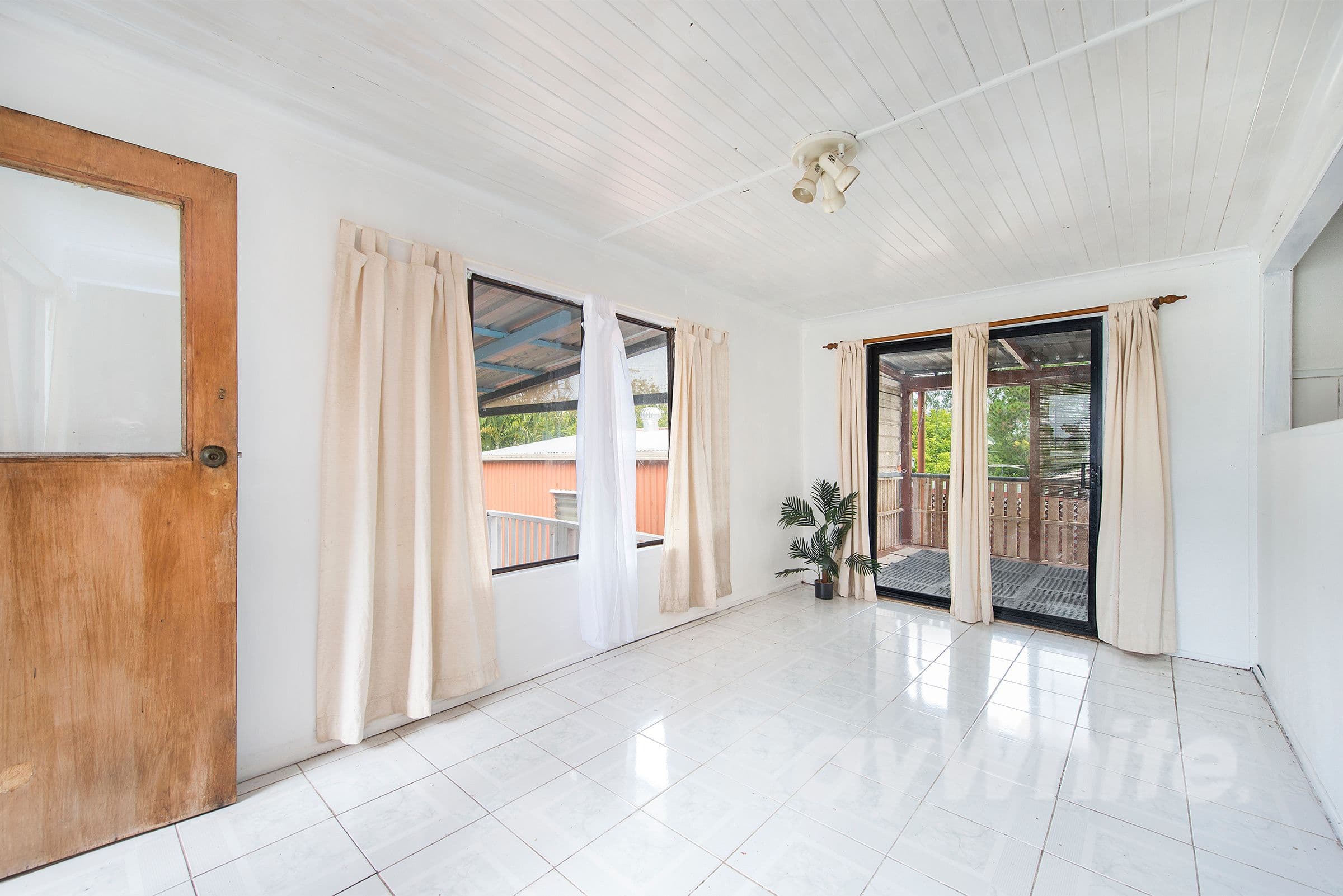1 Carcoola Street, Kingston QLD 4114, Kingston - Thumbnail 7