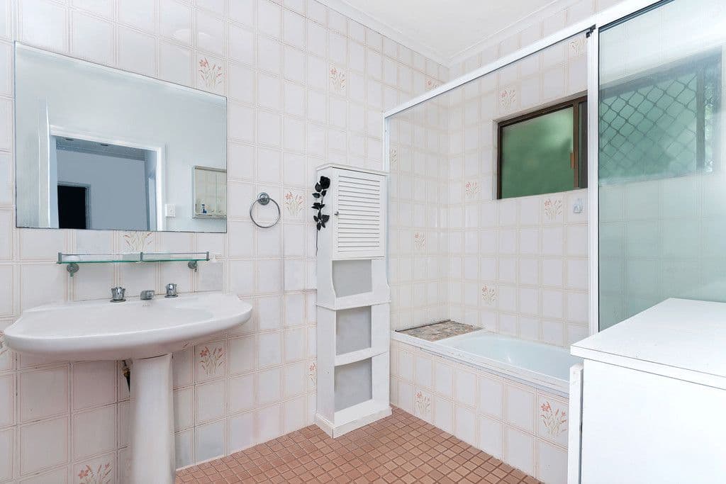 18 Hermes Close, Mooroobool QLD 4870, Mooroobool - Thumbnail 6