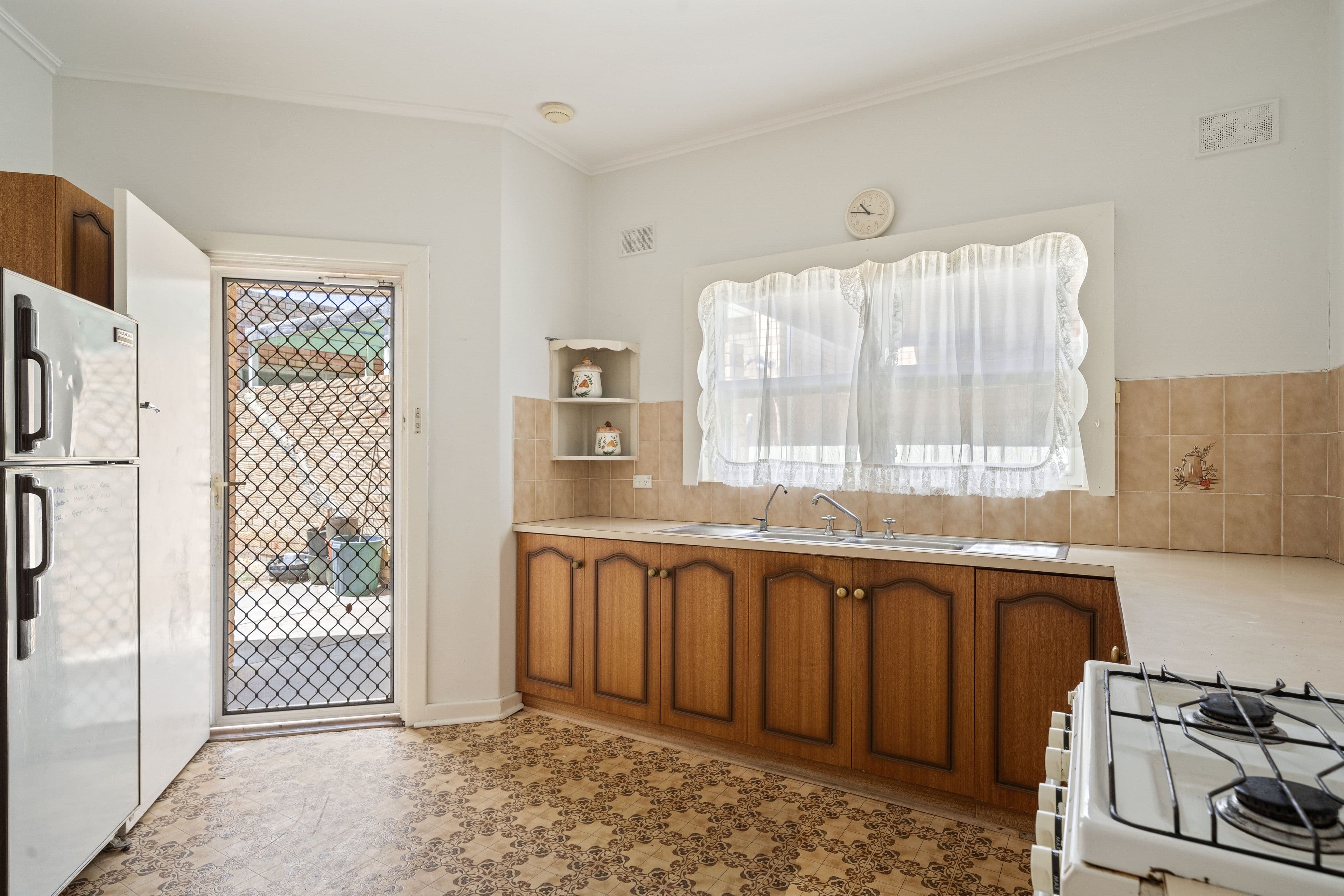 17 Ontario Avenue, Panorama SA 5041, Panorama - Thumbnail 5