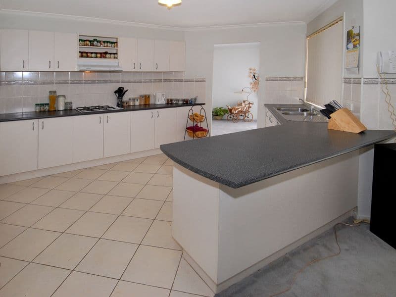 3 Bertrand Court, CRAIGIEBURN VIC 3064, Craigieburn - Thumbnail 2
