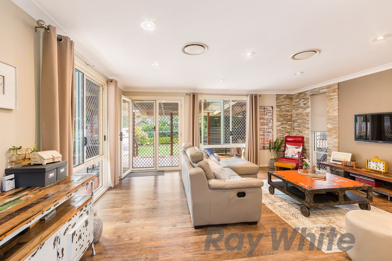 41 King Street, Hillsborough - Thumbnail 3