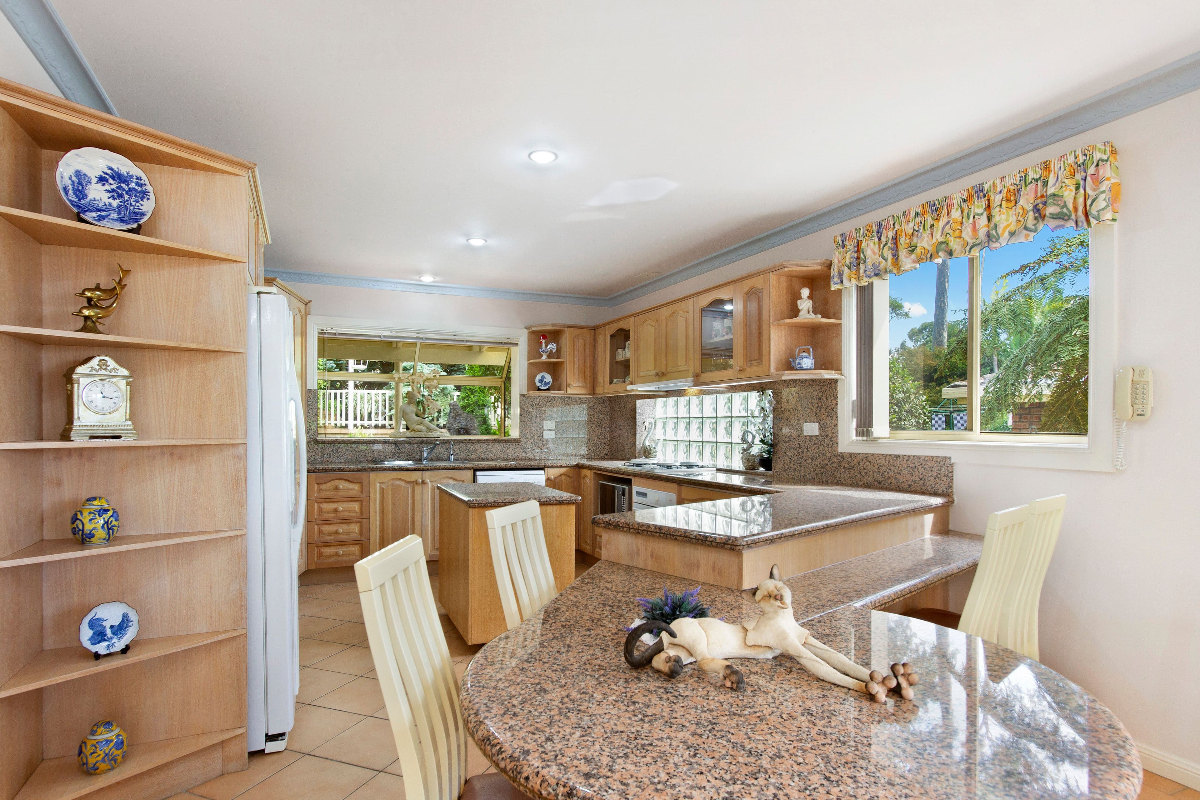 11 Parker Avenue, Surf Beach - Thumbnail 8