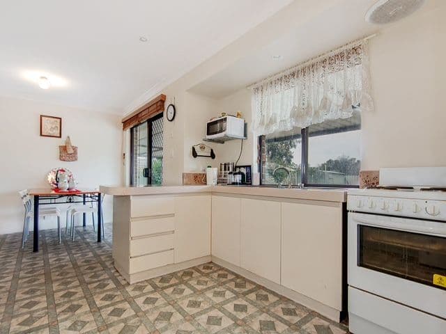 117 Blackadder Road, Swan View WA 6056, Swan View - Thumbnail 5