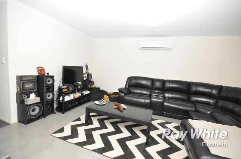 11 Langhorne Street, Andrews Farm SA 5114, Andrews Farm - Thumbnail 2