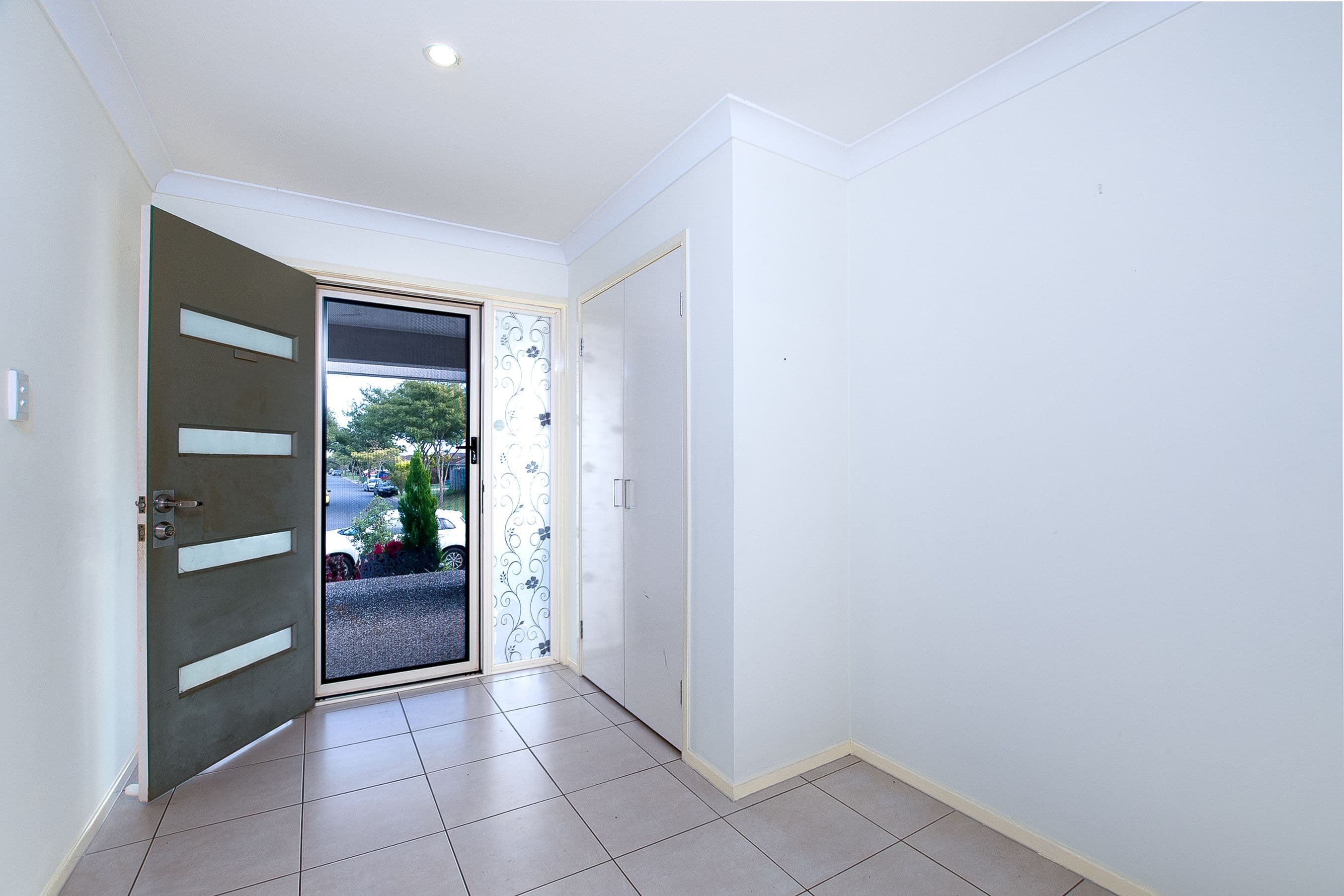92 Huntley Crescent, Redbank Plains QLD 4301, Redbank Plains - Thumbnail 2