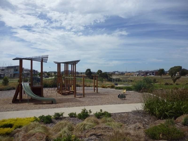 22 Jamieson Link, Caroline Springs - Thumbnail 4