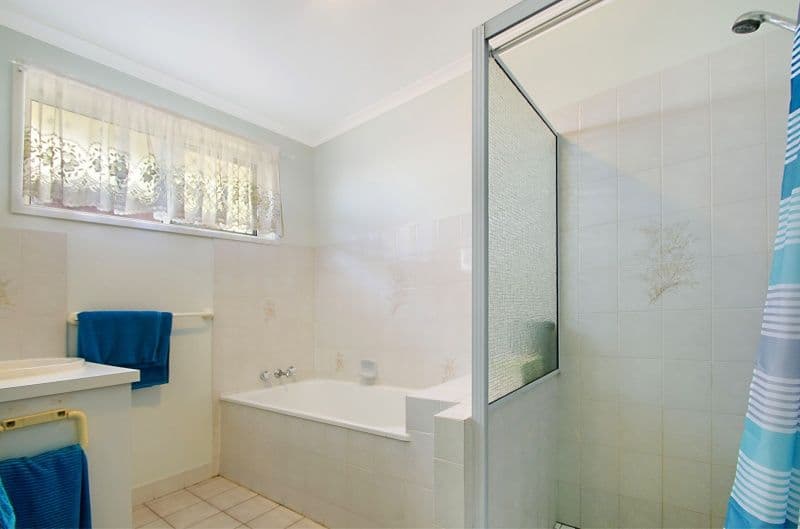 2 Sidha Avenue, GLASS HOUSE MOUNTAINS QLD 4518, Glass House Mountains - Thumbnail 6