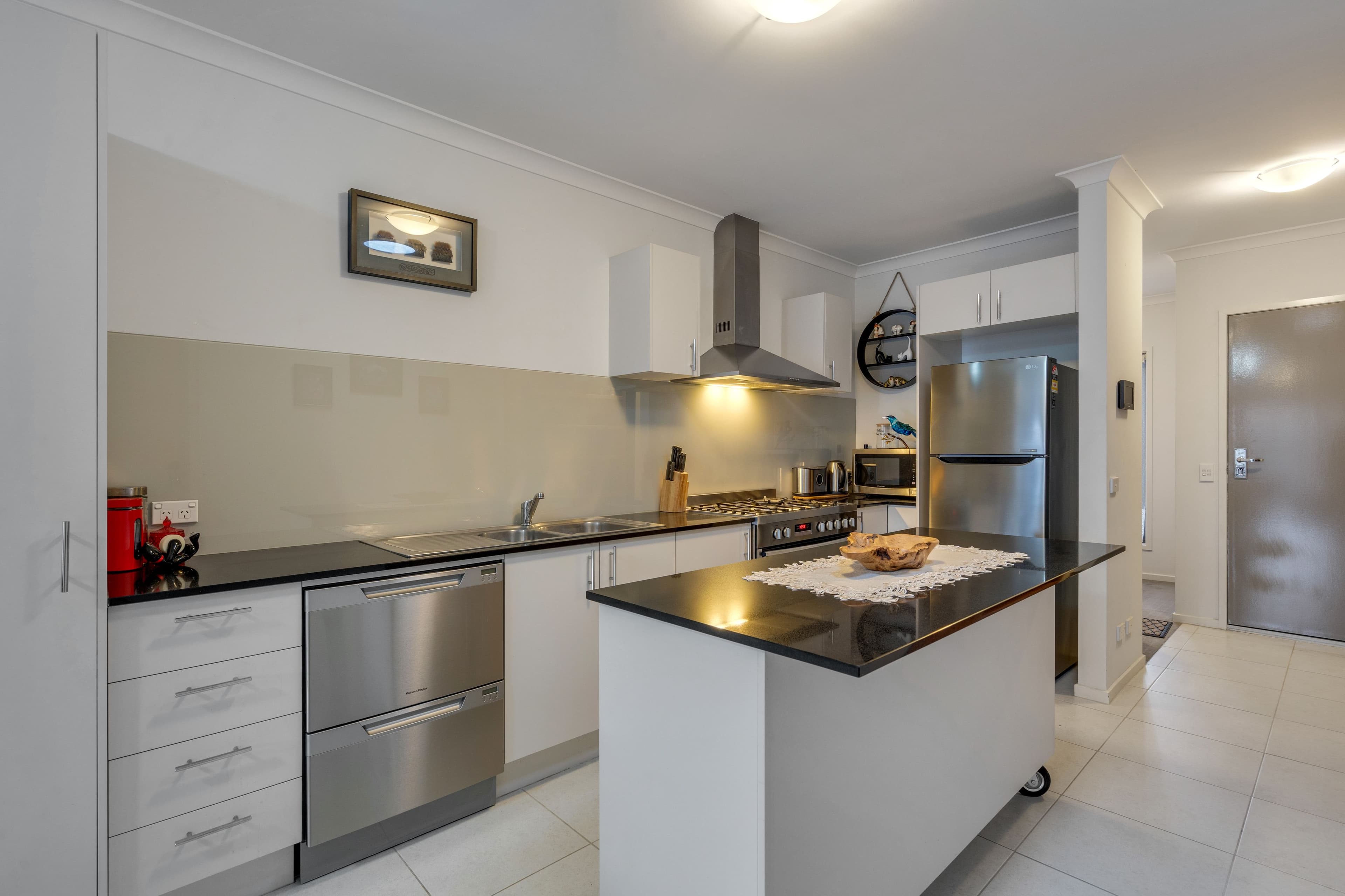 23 Groveton Street, Craigieburn VIC 3064, Craigieburn - Thumbnail 2