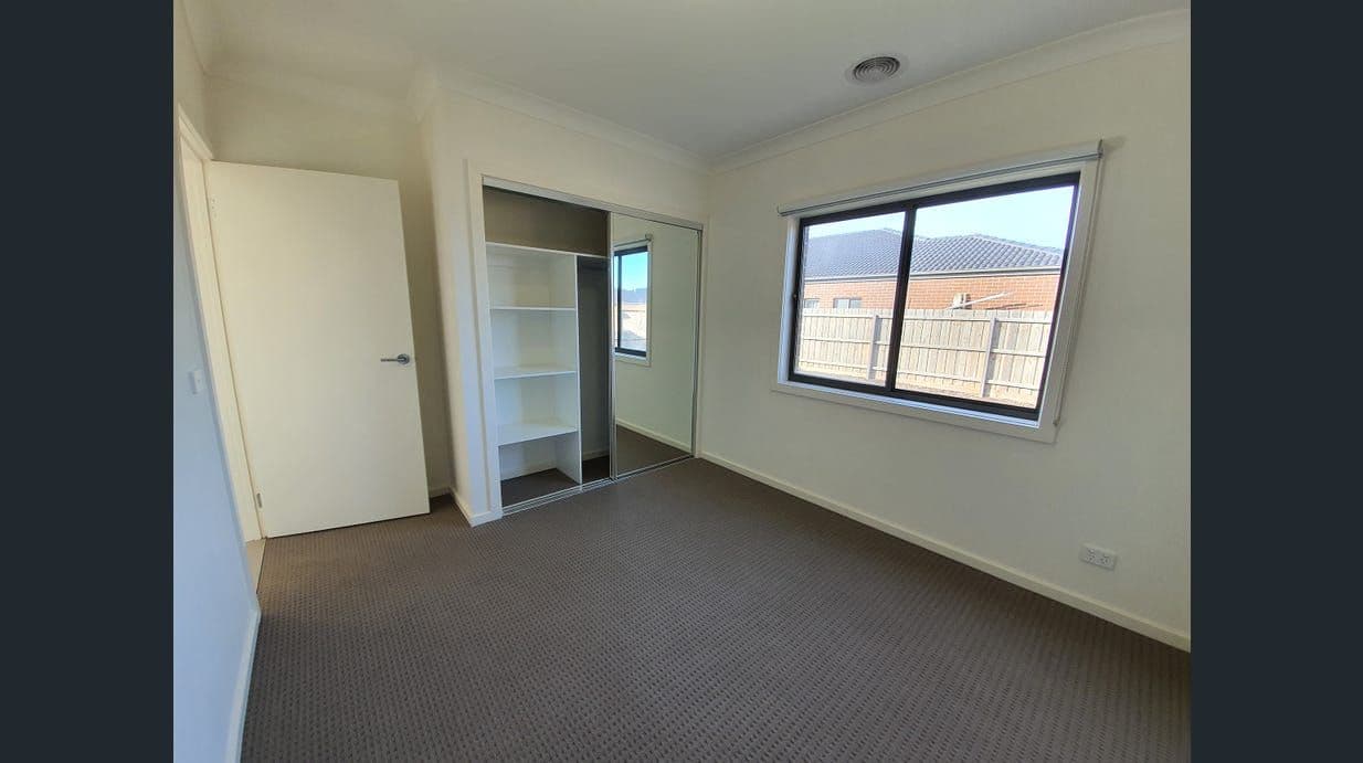 9 Parkinson Street, WEIR VIEWS VIC 3338, Weir Views - Thumbnail 3