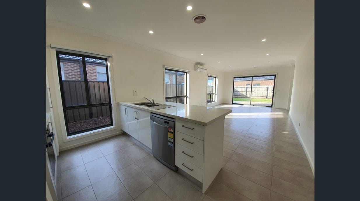 9 Parkinson Street, WEIR VIEWS VIC 3338, Weir Views - Thumbnail 5