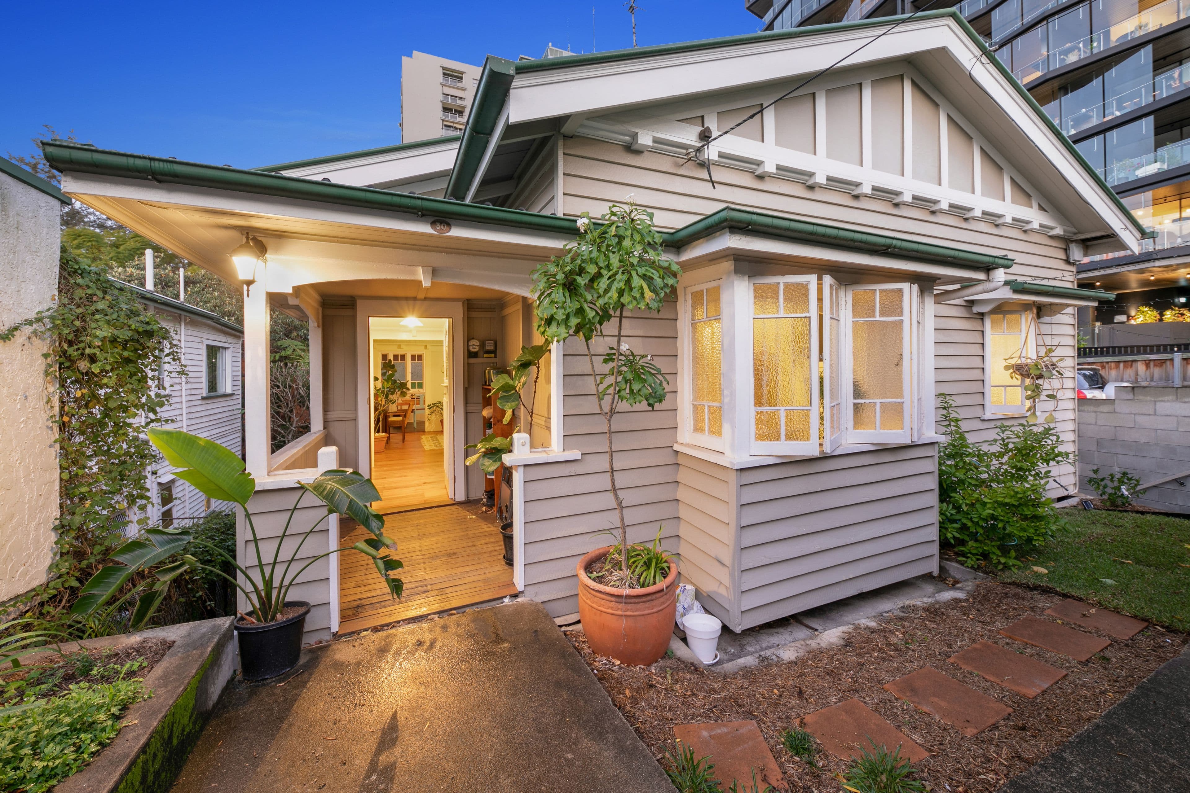 30 Bellevue Street, Highgate Hill QLD 4101, Highgate Hill - Thumbnail 2