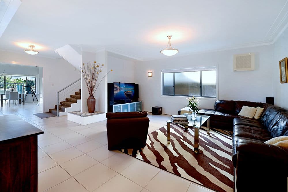 62 Amalfi Drive, Isle Of Capri QLD 4217, Isle Of Capri - Thumbnail 5