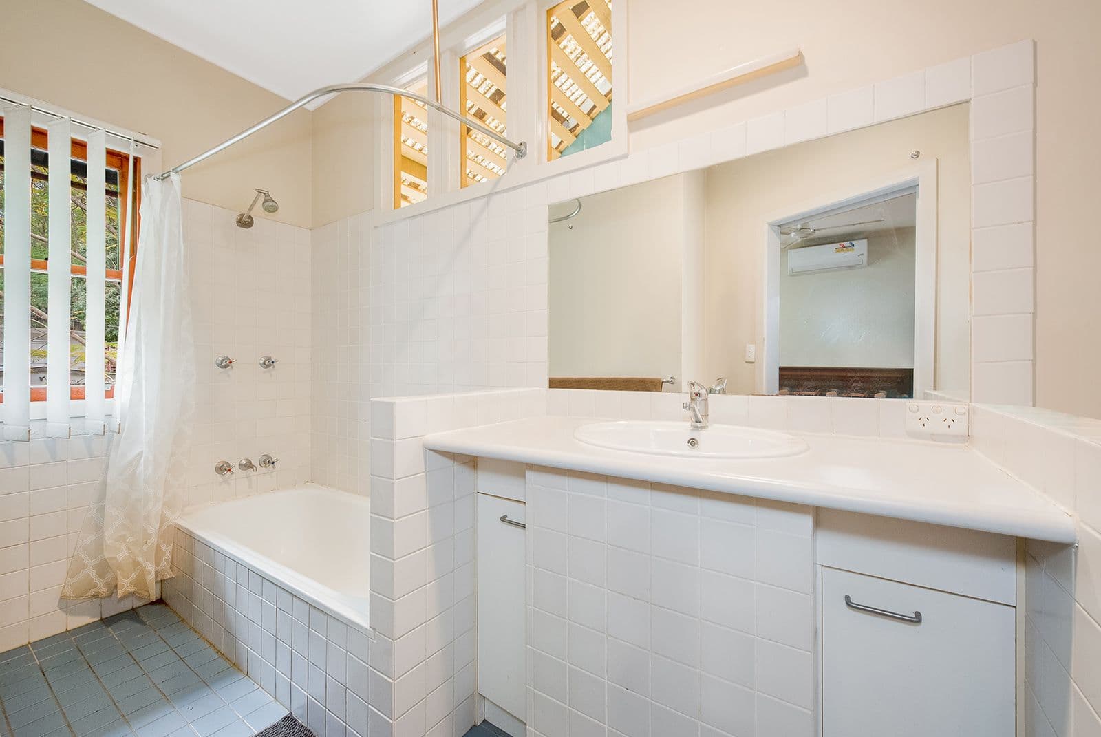 22 Dobell Street, Indooroopilly QLD 4068, Indooroopilly - Thumbnail 7