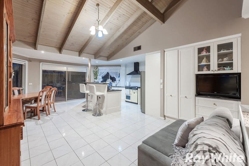 66 Hawkes Drive, Mill Park VIC 3082, Mill Park - Thumbnail 3