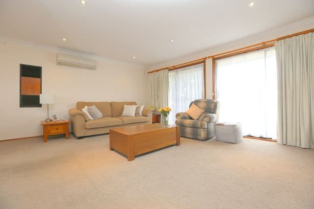 4 Bangalay Street, Georges Hall NSW 2198, Georges Hall - Thumbnail 2