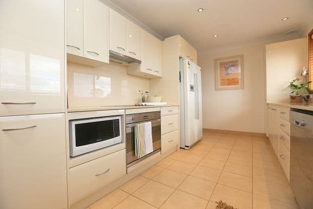 4 Bangalay Street, Georges Hall NSW 2198, Georges Hall - Thumbnail 3