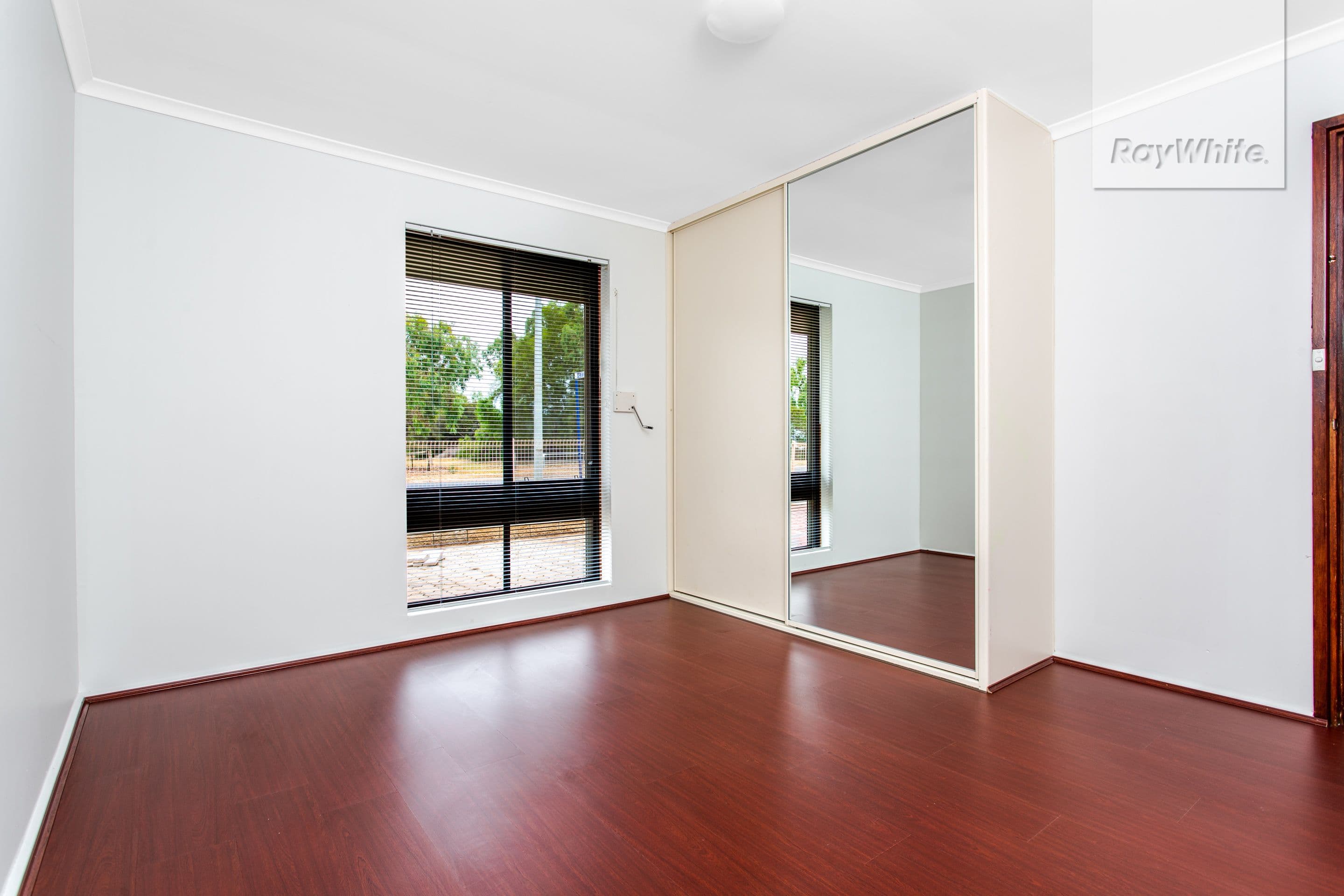 492 Whites Road, Parafield Gardens SA 5107, Parafield Gardens - Thumbnail 5