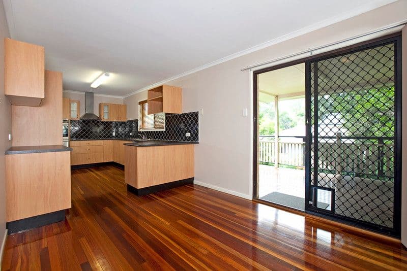 16 Larbonya Crescent, CAPALABA QLD 4157, Capalaba - Thumbnail 3