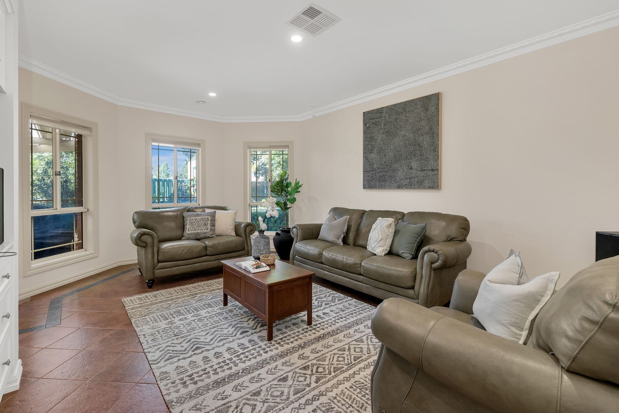 120 Wattle Avenue, Werribee VIC 3030, Werribee - Thumbnail 3