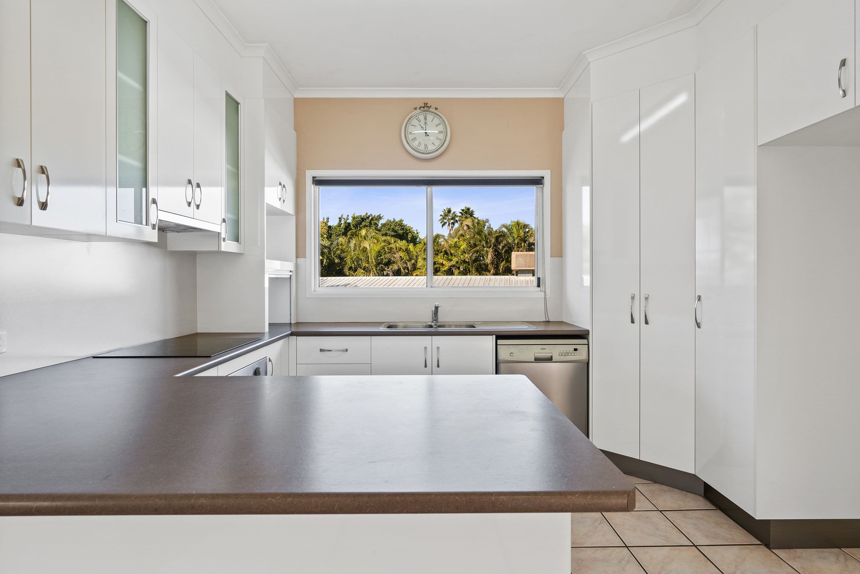 26 Colleen Avenue, Emerald QLD 4720, Emerald - Thumbnail 4