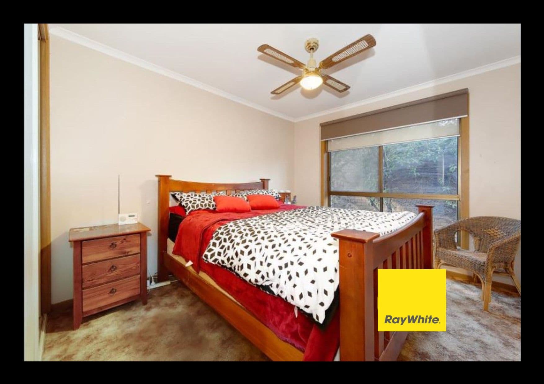 8 Crellin Avenue South, Altona Meadows VIC 3028, Altona Meadows - Thumbnail 4