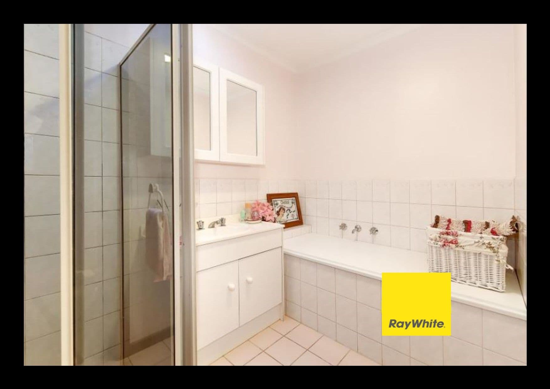 8 Crellin Avenue South, Altona Meadows VIC 3028, Altona Meadows - Thumbnail 5