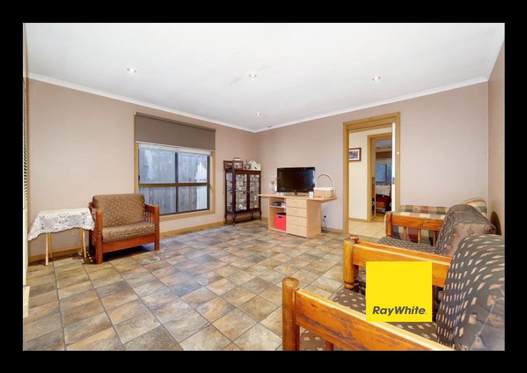 8 Crellin Avenue South, Altona Meadows VIC 3028, Altona Meadows - Thumbnail 6